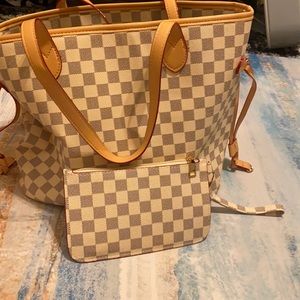 A large and mini sized checkered tote bag